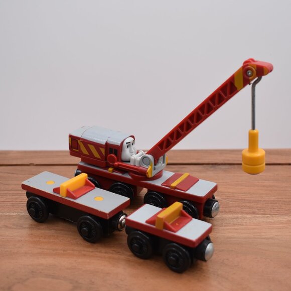 Rocky Magnetic Crane Front and Back Cars Thomas & Friends Wooden Railway… - Picture 6 of 9